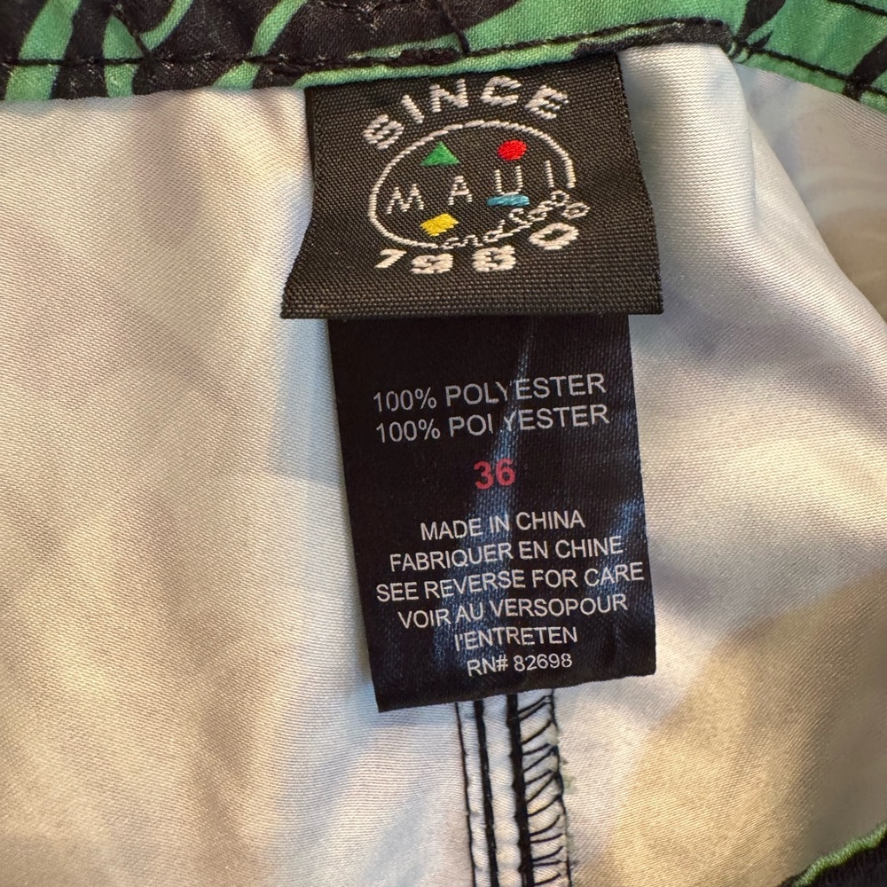Maui and Sons size 36/L board shorts knee length. Multicolor & floral pattern. - Picture 7 of 8